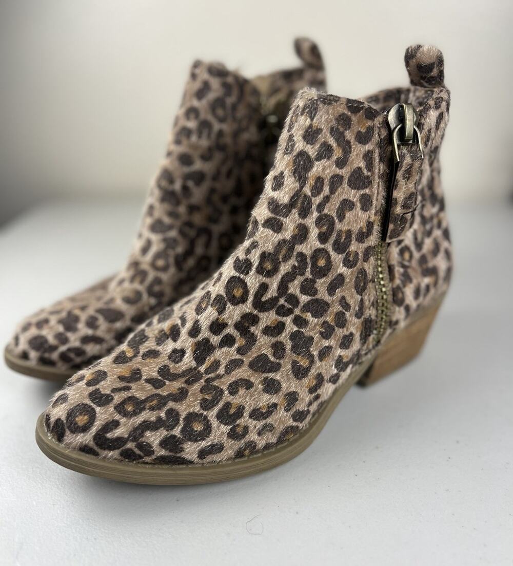 Very G Boots Women's Leopard Print Calf Hair Side Zip Chelsea Ankle Boot Boho 7